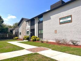 featured image of 711 N Ewing Ave