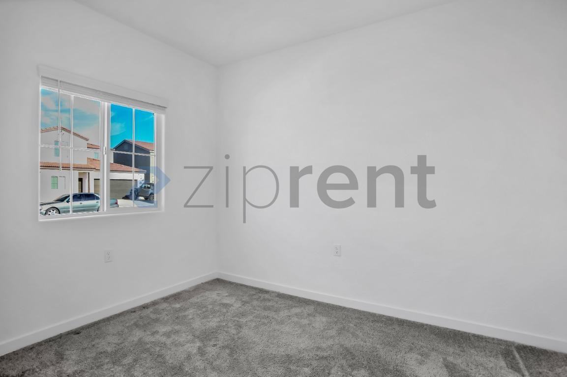 3396 N Vaughan Ave - Photo 7 of 49