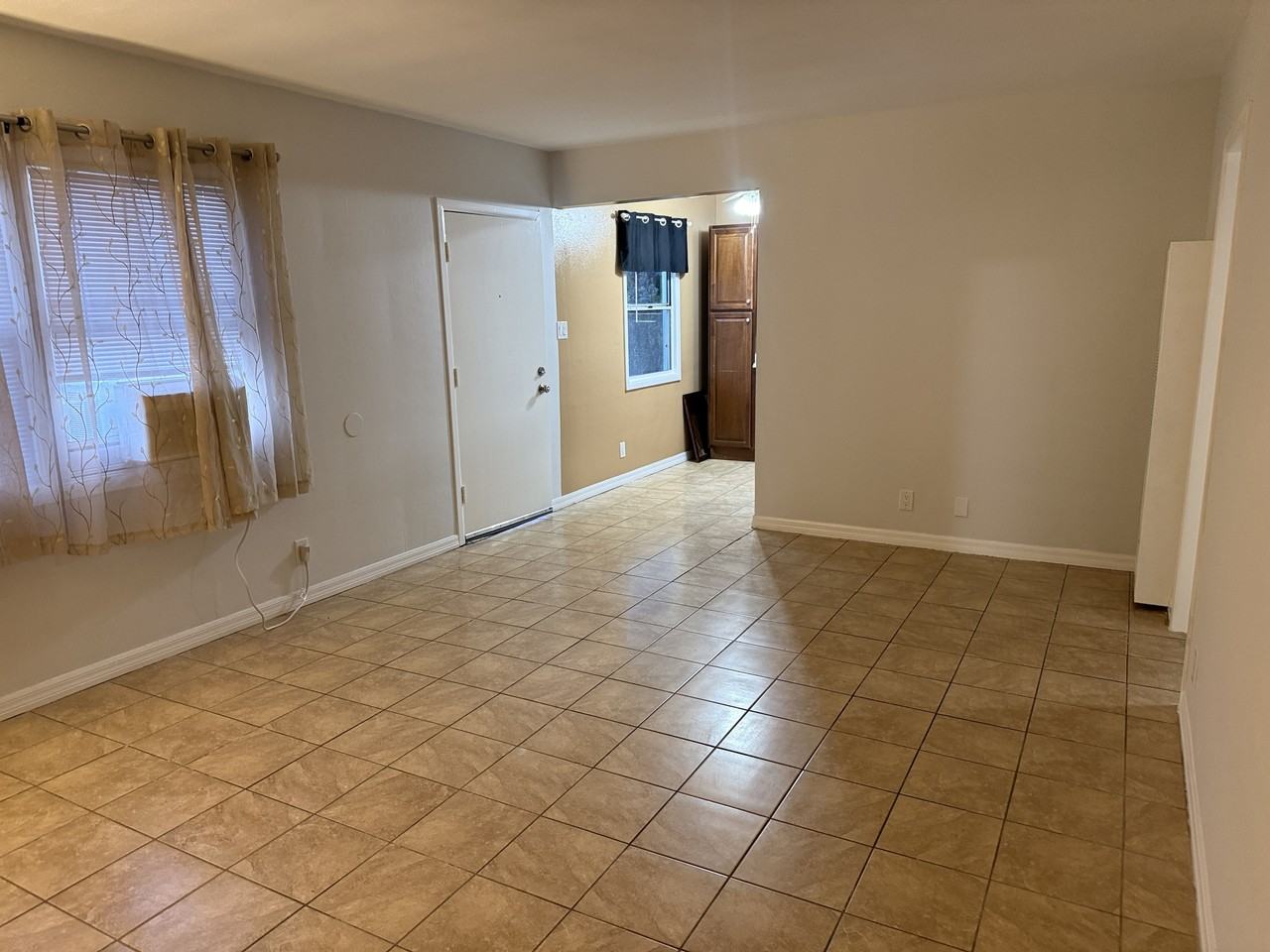 1873 Patricia Ave. - Photo 6 of 26