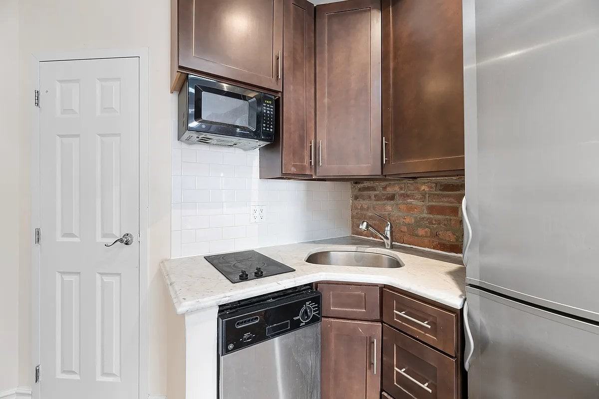 316 W 14th St #23 - Photo 3 of 4