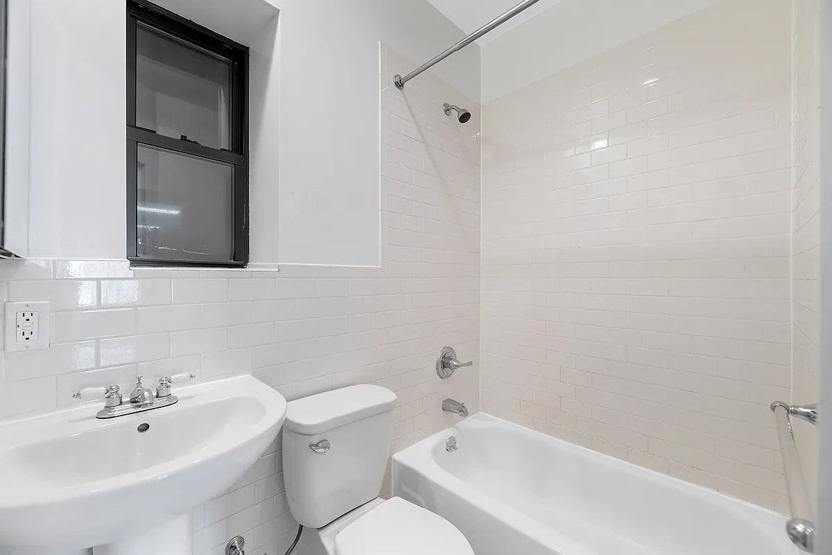 316 W 14th St #23 - Photo 4 of 4