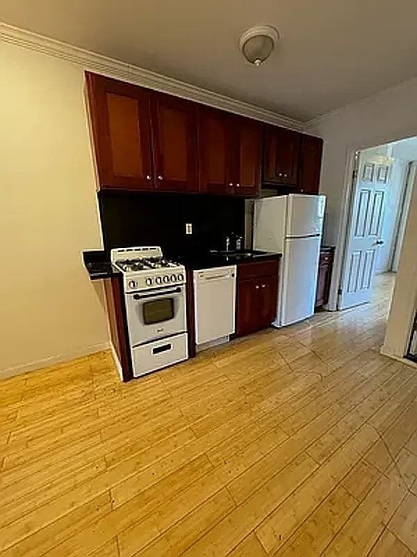 289 21st St #2L - Photo 4 of 6
