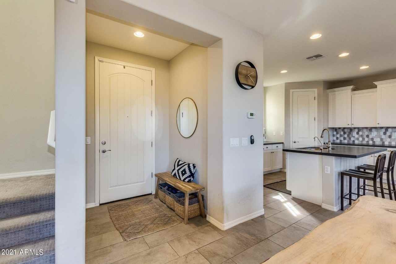 1942 S Sycamore Pl - Photo 3 of 20