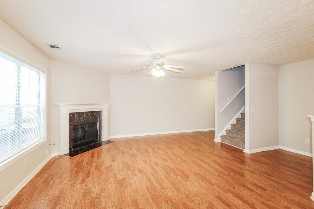 740 Shadow Lake Dr - Photo 4 of 17