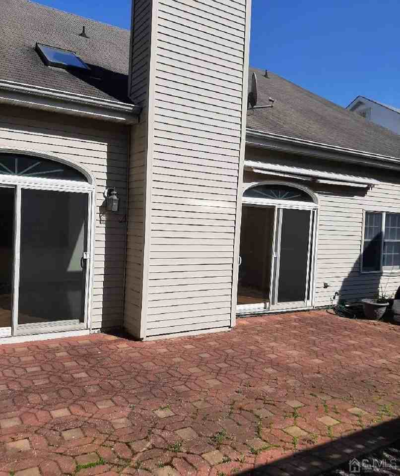 52 Westminster Dr - Photo 5 of 33