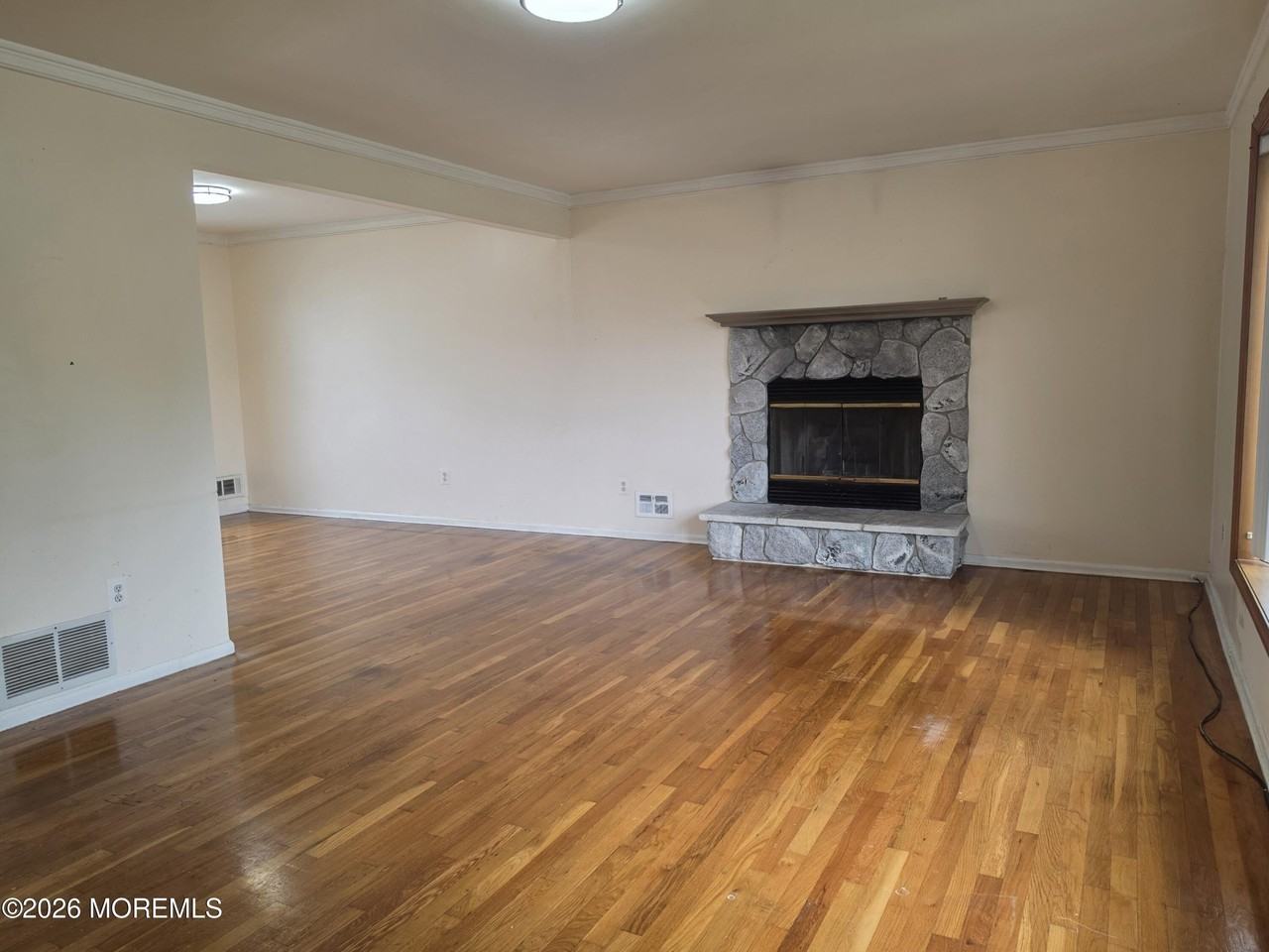 42 Richards Dr - Photo 5 of 27