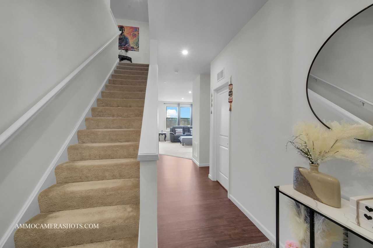 1398 Kessler Dr - Photo 2 of 37