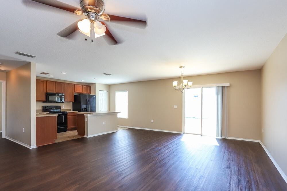 11214 Running Pine Dr - Photo 4 of 16