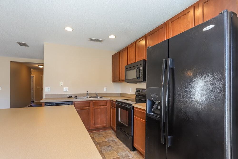 11214 Running Pine Dr - Photo 5 of 16