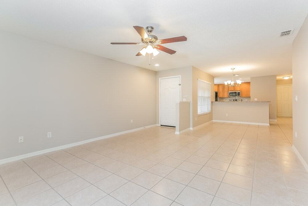 2221 Heathwood Cir - Photo 3 of 14
