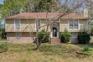 featured image of 1233 Willow Creek Pl