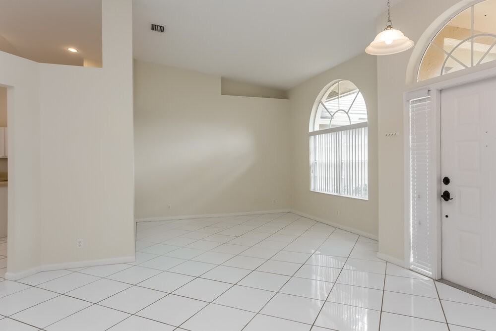 1200 Columbine Pl - Photo 2 of 14