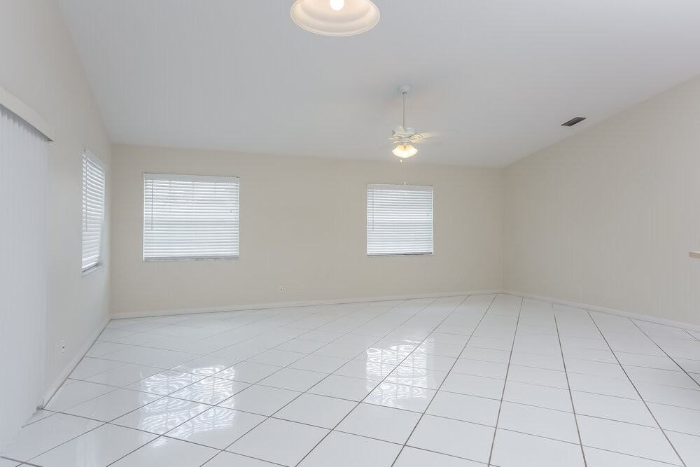 1200 Columbine Pl - Photo 3 of 14