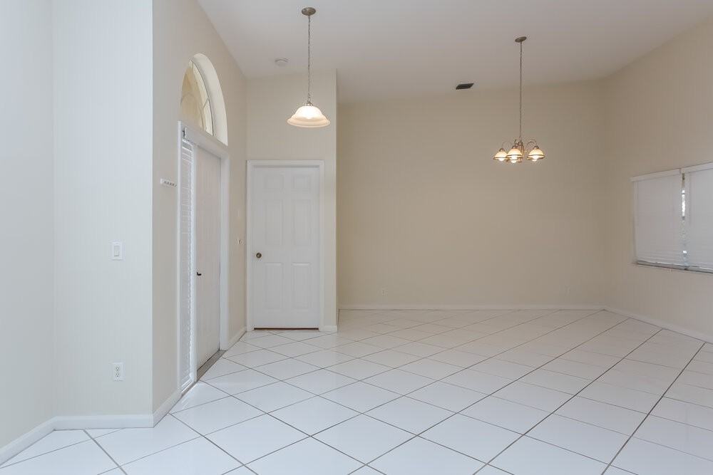 1200 Columbine Pl - Photo 5 of 14