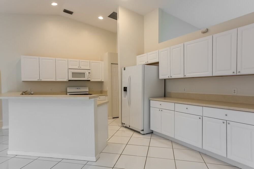 1200 Columbine Pl - Photo 6 of 14