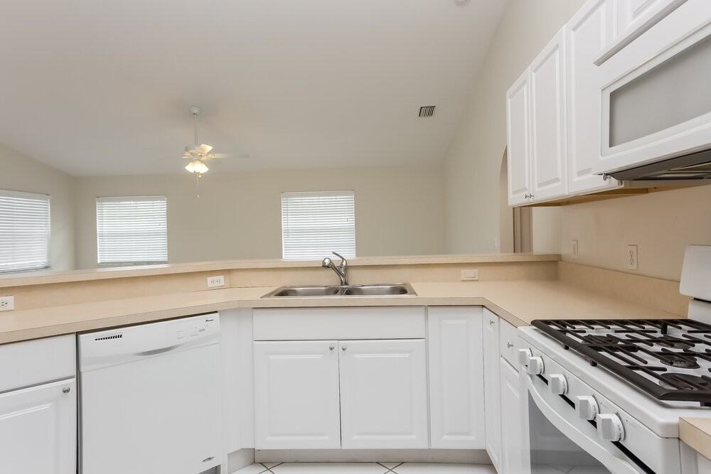 1200 Columbine Pl - Photo 7 of 14