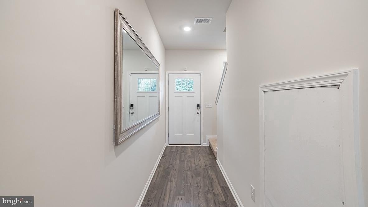 113 Mazzeo Dr - Photo 2 of 9