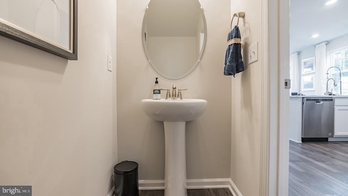 113 Mazzeo Dr - Photo 3 of 9