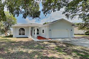 featured image of 10428 Calle De Flores Dr