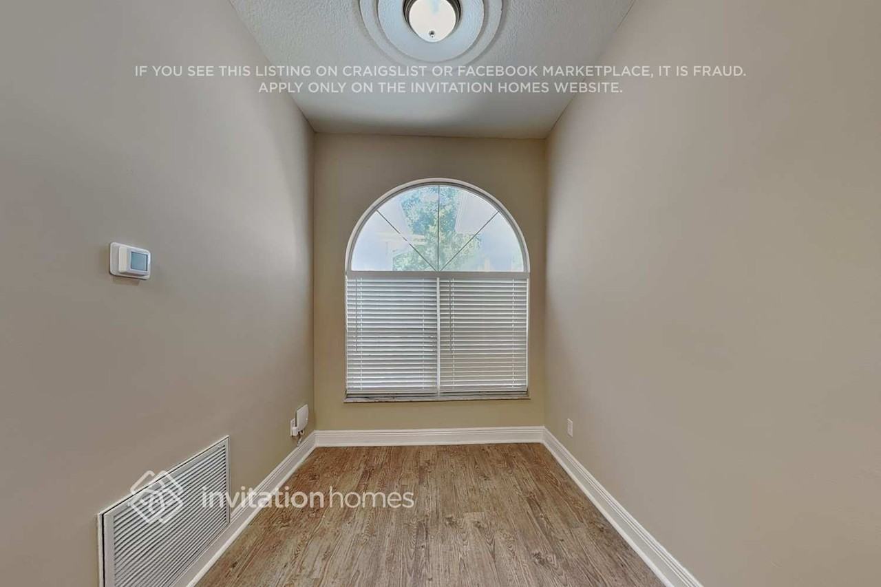 10428 Calle De Flores Dr - Photo 5 of 19