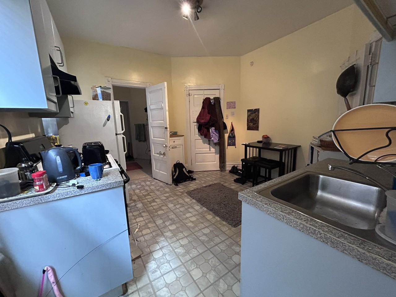 4330 Pine Street #2R - Photo 4 of 5