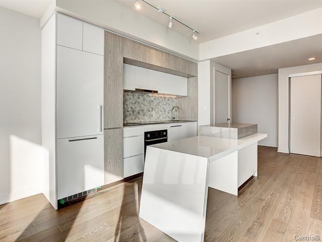 1188 Rue Saint-Antoine Ouest #2806 - Photo 5 of 17