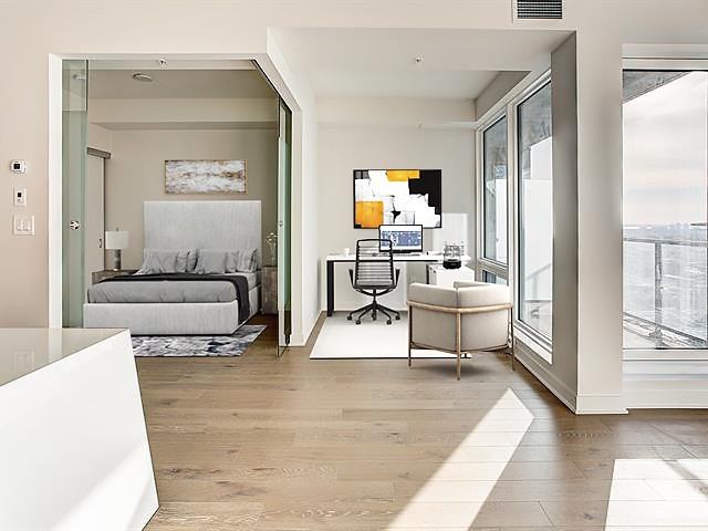 1188 Rue Saint-Antoine Ouest #2806 - Photo 2 of 17