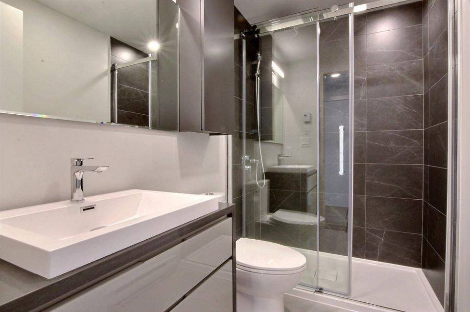 1188 Rue Saint-Antoine Ouest #2806 - Photo 4 of 17