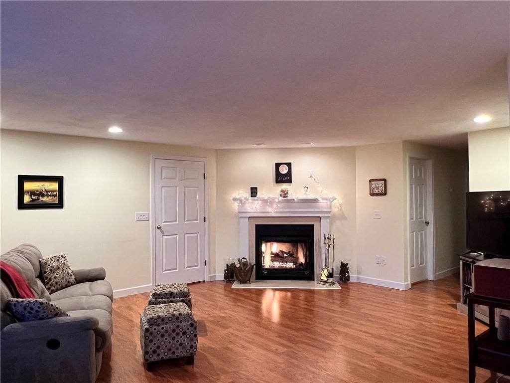 29 Swan Ct - Photo 7 of 36
