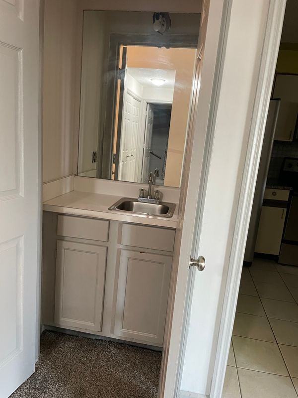 2202 Wood Hill Pl - Photo 6 of 14