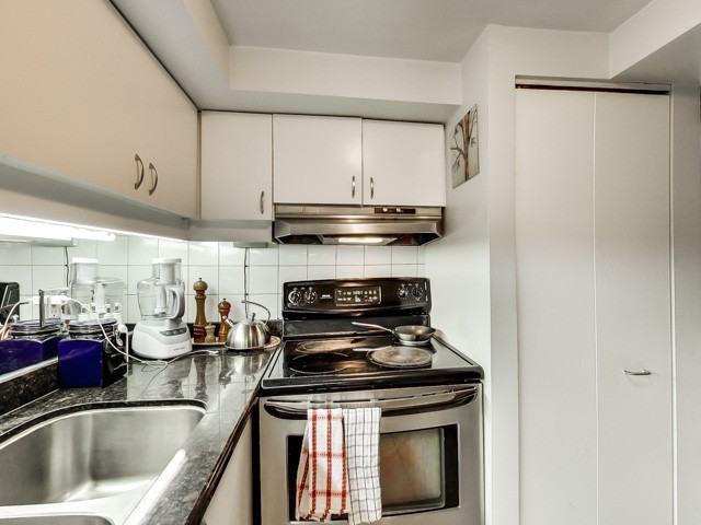 205 Seaton Street - Photo 3 of 12
