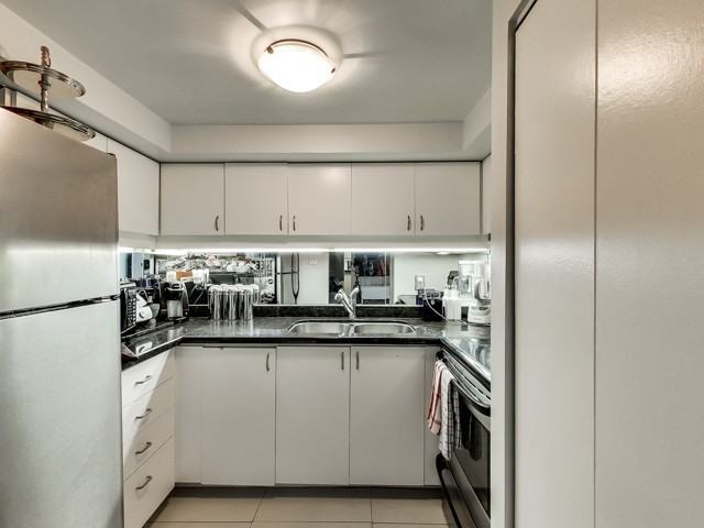 205 Seaton Street - Photo 2 of 12