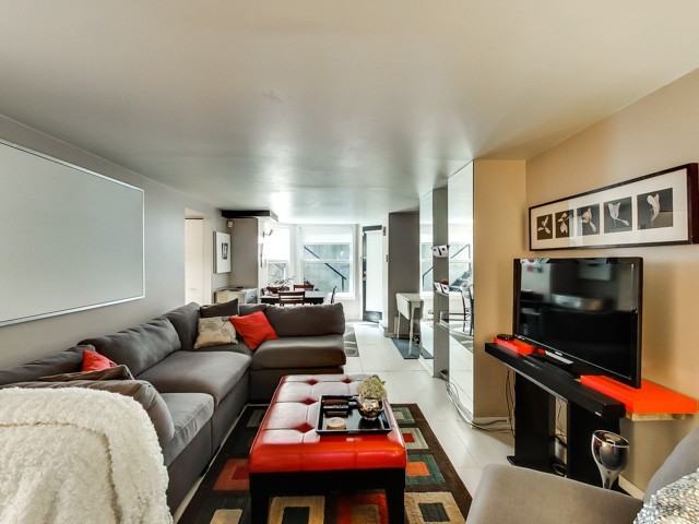 205 Seaton Street - Photo 6 of 12