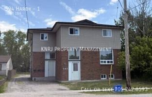 featured image of 594 Hardy St #1