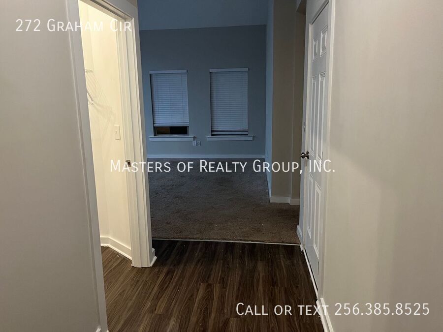 272 Graham Cir - Photo 3 of 6