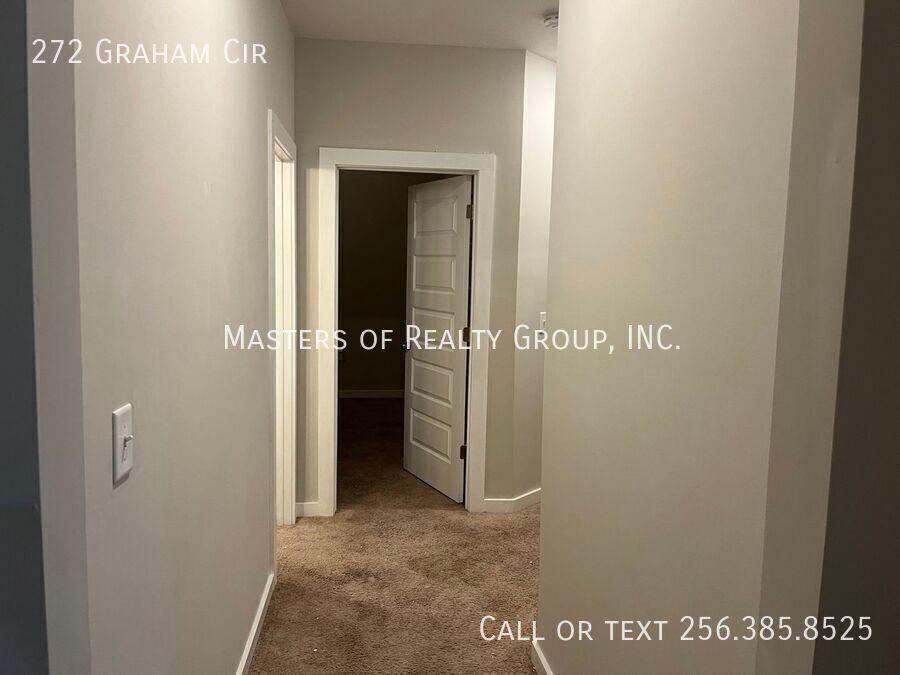 272 Graham Cir - Photo 4 of 6