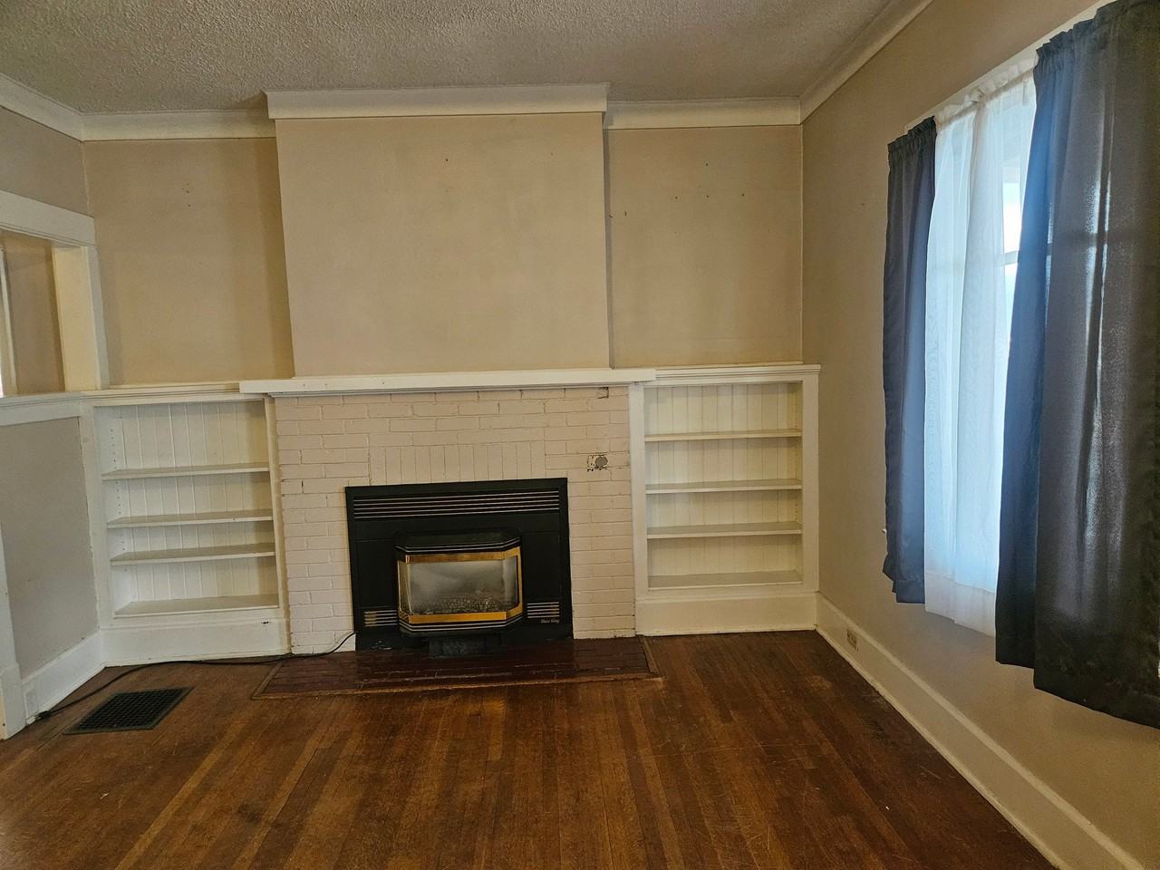 1119 W Park St - Photo 7 of 33