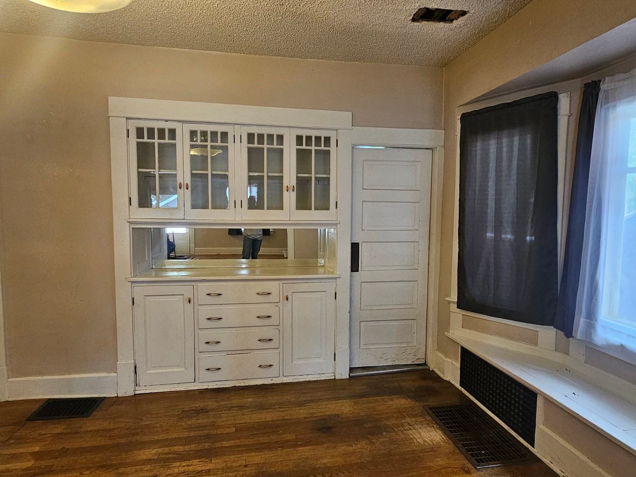 1119 W Park St - Photo 5 of 33