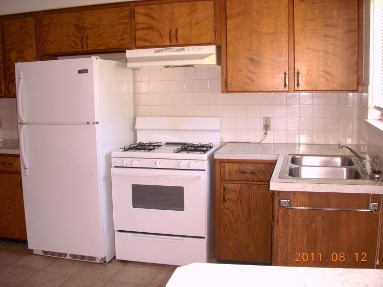 793 Walnut St - Photo 7 of 13