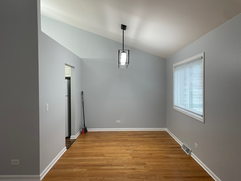 29W412 Thornwood Ln - Photo 3 of 10