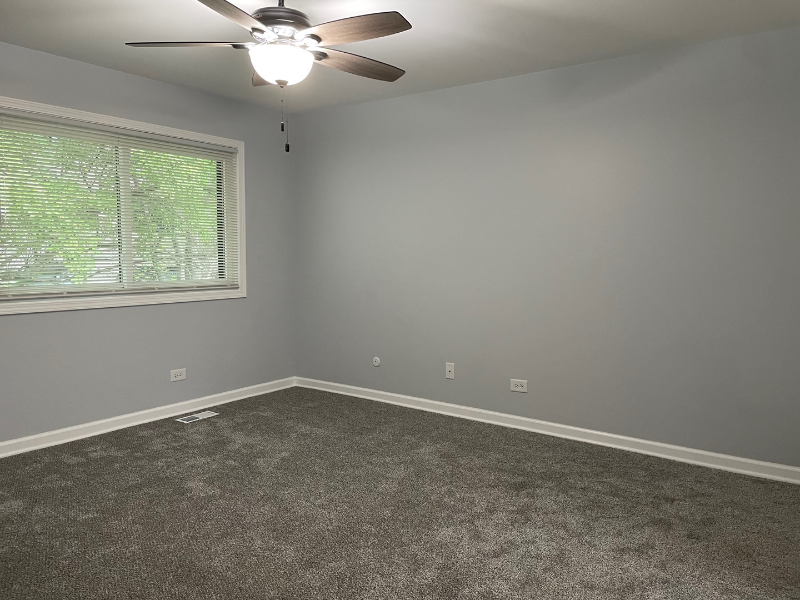 29W412 Thornwood Ln - Photo 6 of 10