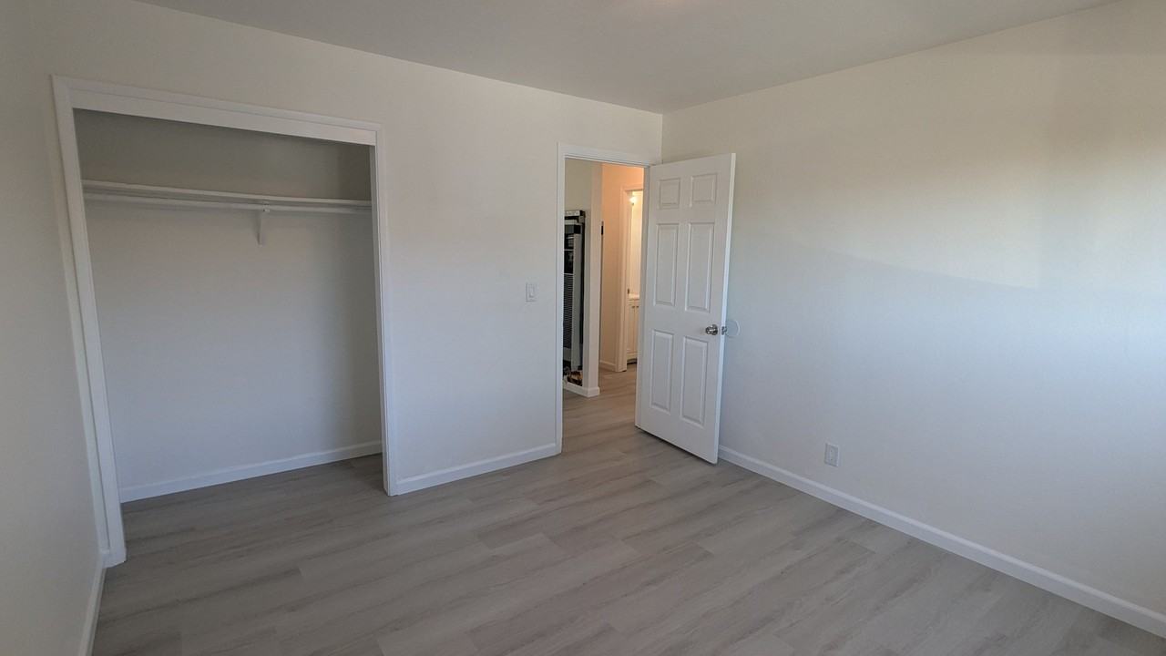 1106 Edsel Dr #2 - Photo 4 of 6