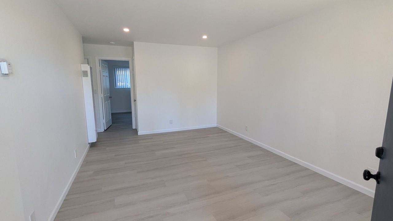 1106 Edsel Dr #2 - Photo 6 of 6