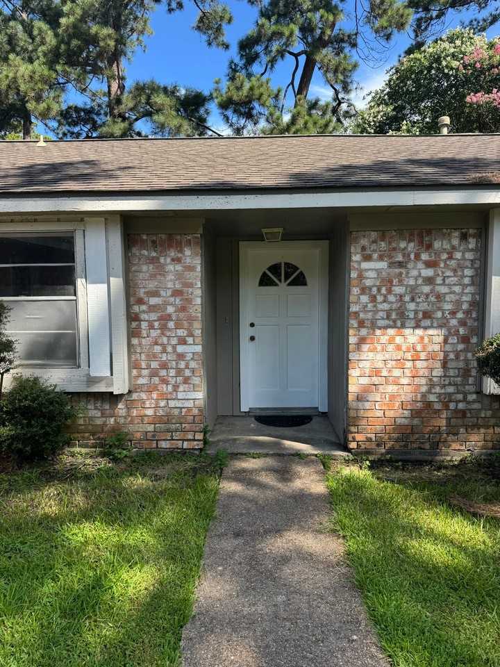 9706 Galston Ln - Photo 2 of 20