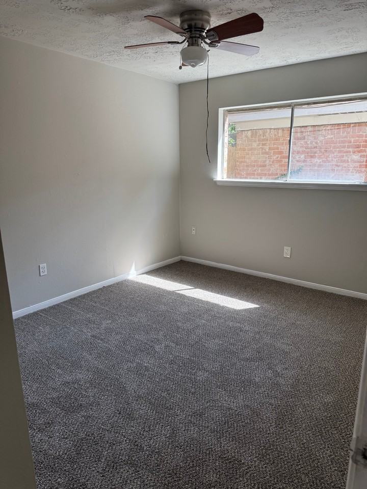 9706 Galston Ln - Photo 7 of 20