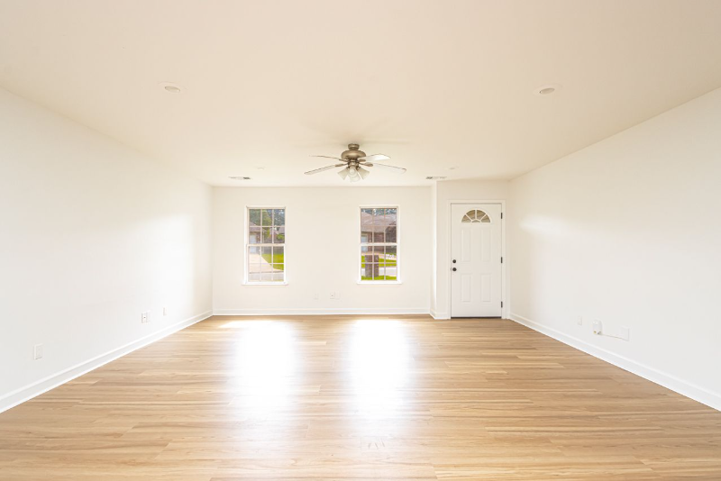 315 Autumn Dr - Photo 3 of 20