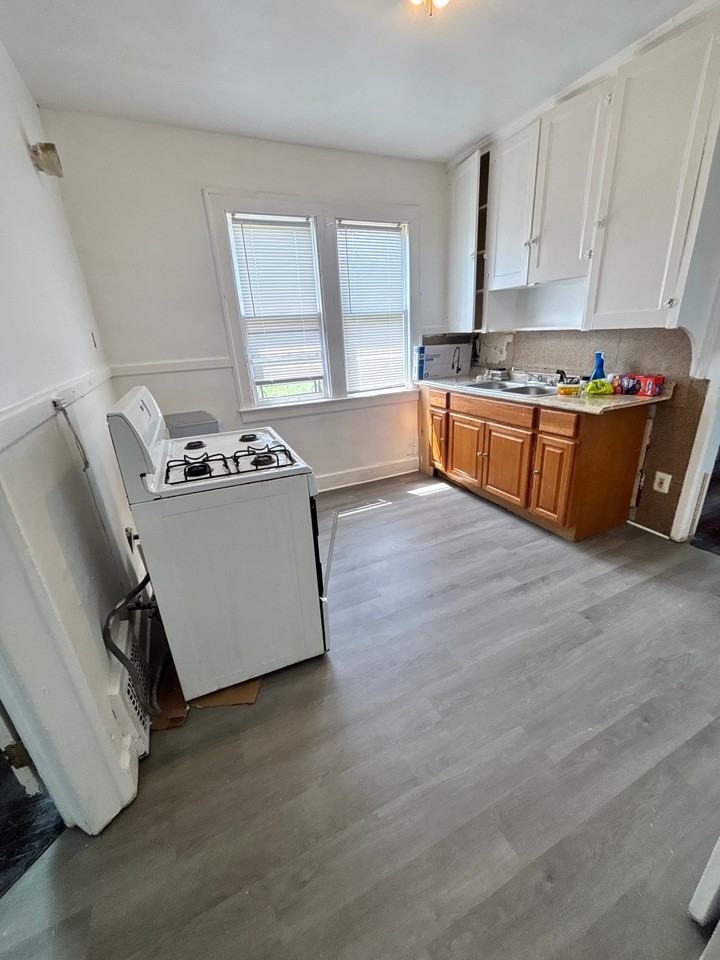 3954 Saint Clair St #2 - Photo 7 of 7