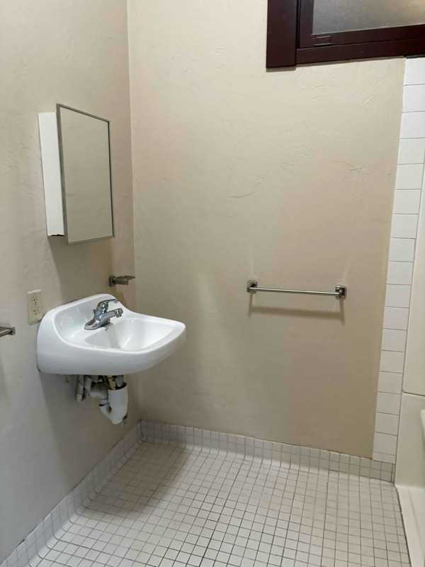 309 Heinlen St #J - Photo 3 of 9