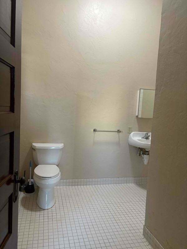 309 Heinlen St #J - Photo 4 of 9