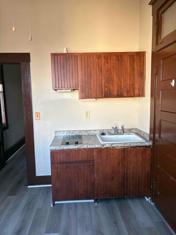 309 Heinlen St #J - Photo 6 of 9
